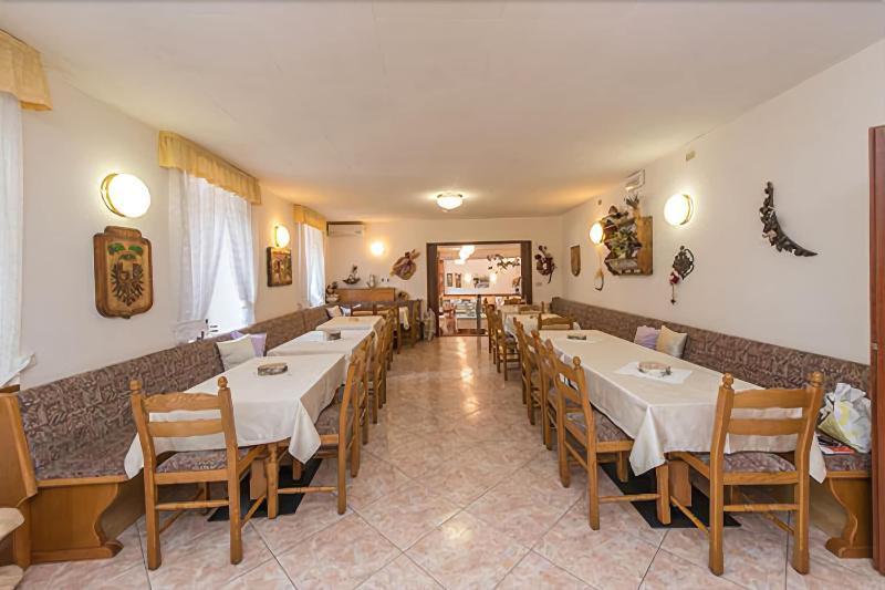 Albergo Antica Rosa Levico Terme Esterno foto