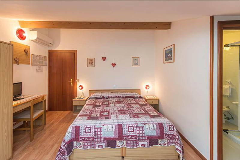 Albergo Antica Rosa Levico Terme Esterno foto