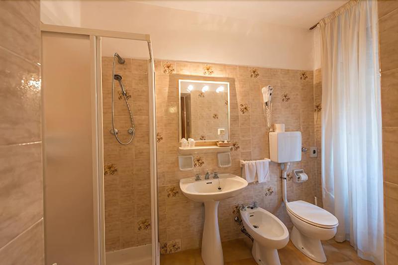 Albergo Antica Rosa Levico Terme Esterno foto