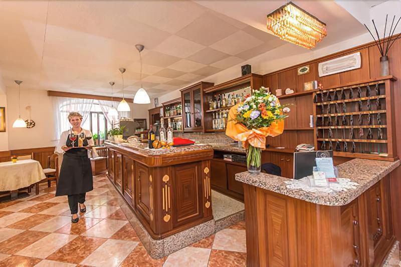 Albergo Antica Rosa Levico Terme Esterno foto
