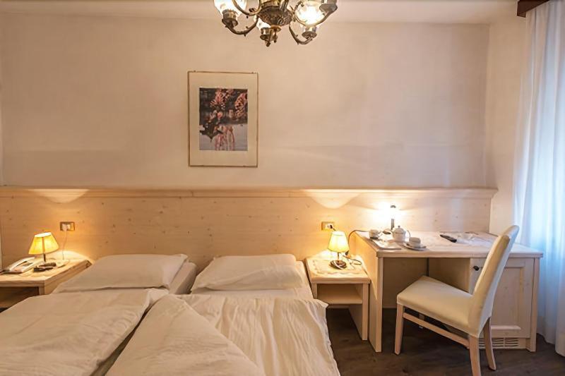 Albergo Antica Rosa Levico Terme Esterno foto